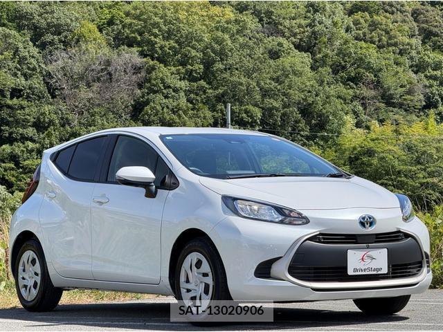 Toyota AQUA 2023-09 8379949-7