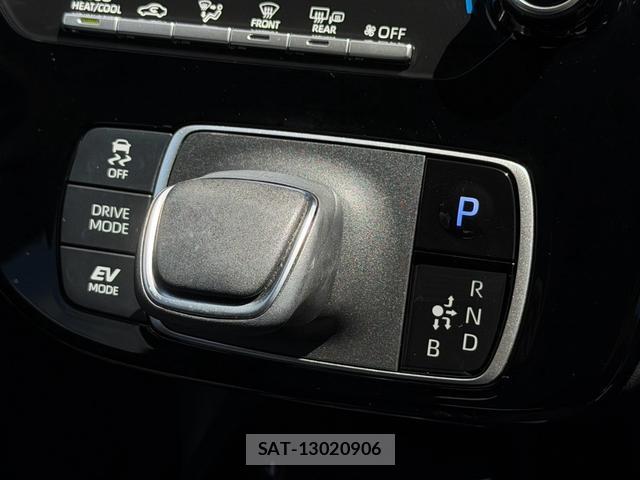 Toyota AQUA 2023-09 8379949-9