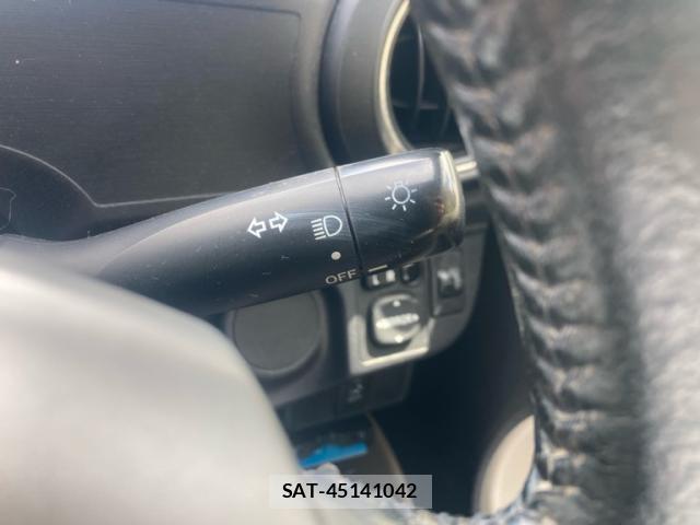 Toyota AQUA 2013-08 8380040-10