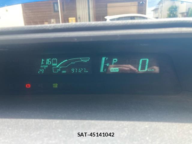 Toyota AQUA 2013-08 8380040-11