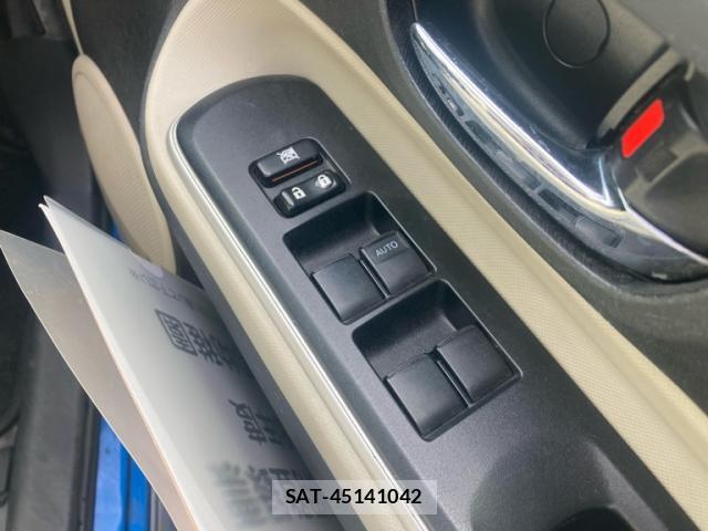 Toyota AQUA 2013-08 8380040-6