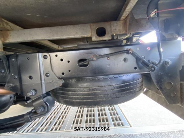Nissan ATLAS 2013-02 8380185-12