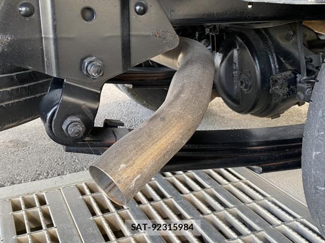 Nissan ATLAS 2013-02 8380185-17