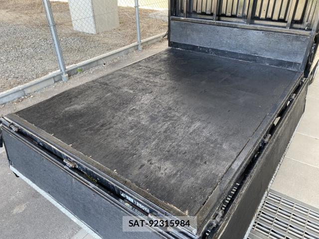 Nissan ATLAS 2013-02 8380185-2