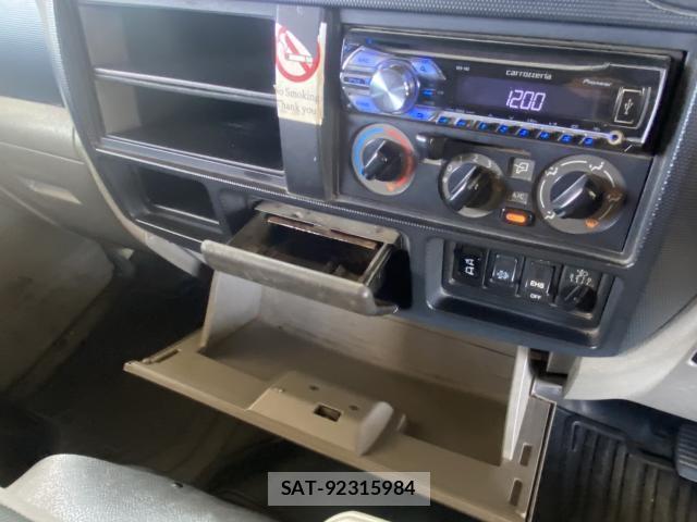 Nissan ATLAS 2013-02 8380185-8