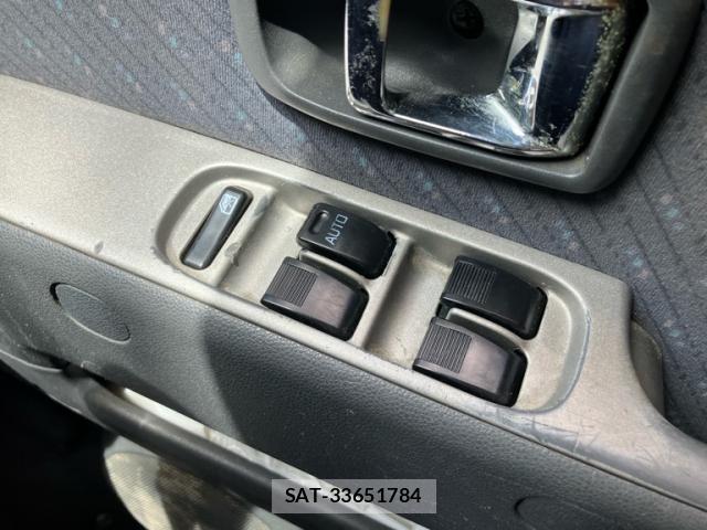 Daihatsu ATRAI WAGON 2005-07 8378946-16