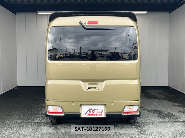 Daihatsu ATRAI 2025-04 8379178-5