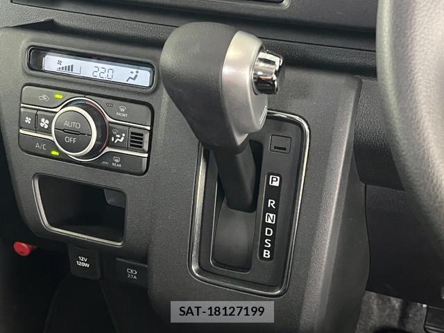 Daihatsu ATRAI 2025-04 8379178-8