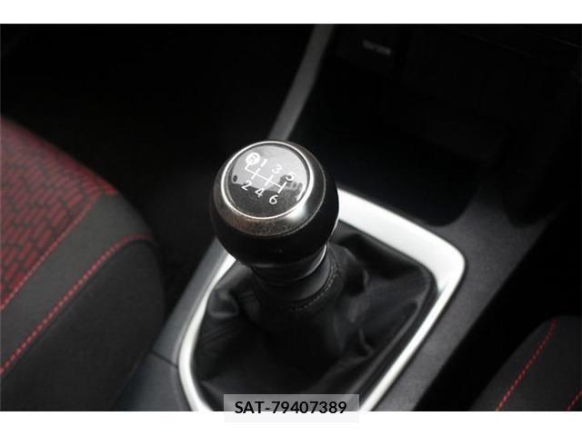 Toyota AURIS 2015-01 8379720-3