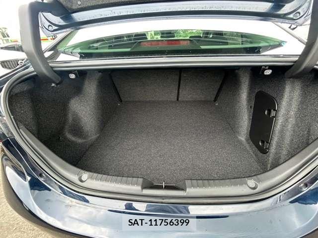 Mazda AXELA 2016-08 8379831-11