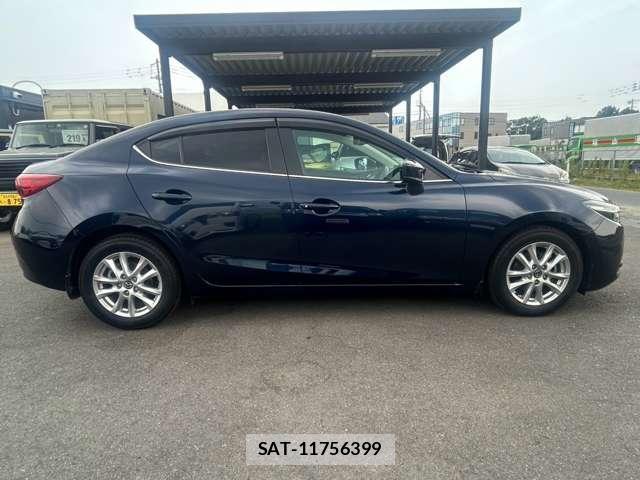 Mazda AXELA 2016-08 8379831-6