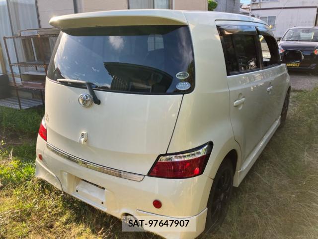 Toyota BB 2009-04 8379029-14