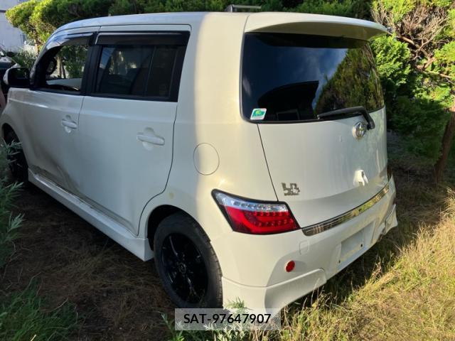 Toyota BB 2009-04 8379029-15