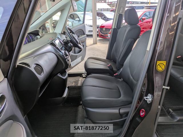 Mazda BIANTE 2015-09 8379407-14