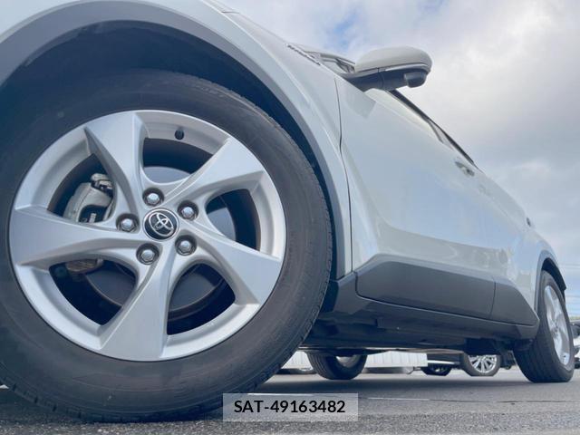 Toyota C-HR 2018-03 8378606-11