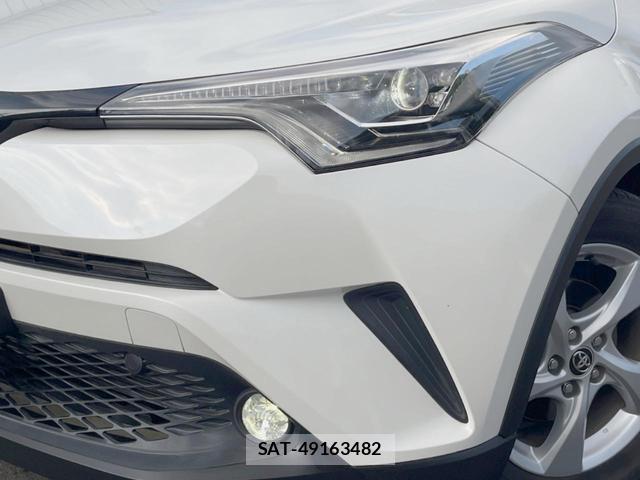 Toyota C-HR 2018-03 8378606-12