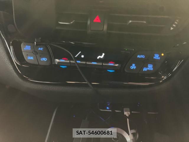 Toyota C-HR 2018-08 8379009-17