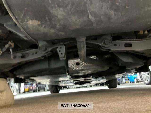 Toyota C-HR 2018-08 8379009-5