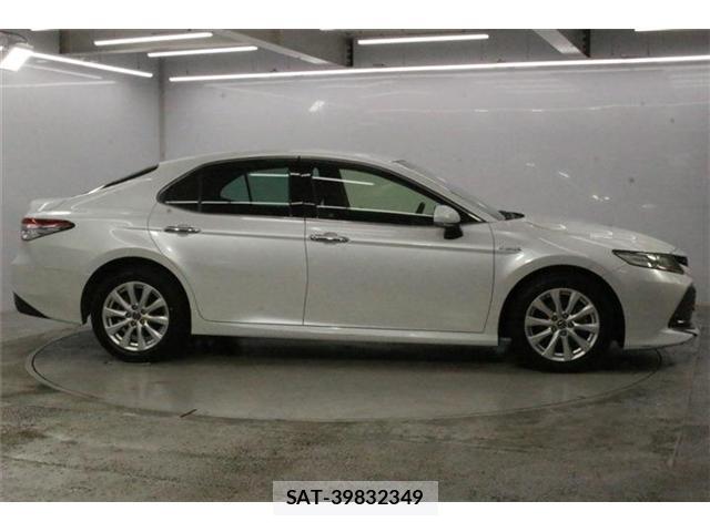 Toyota CAMRY 2017-10 8380080-2