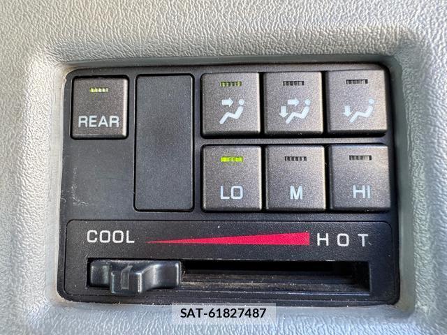 MITSUBISHI FUSO CANTER 2011-09 8379359-8