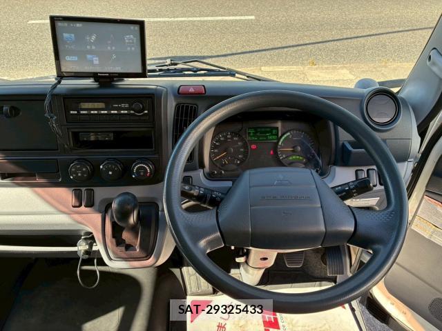 MITSUBISHI FUSO CANTER 2014-11 8379360-2