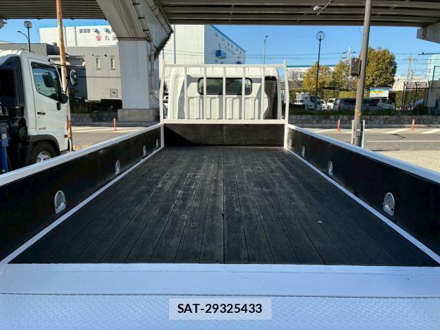 MITSUBISHI FUSO CANTER 2014-11 8379360-5