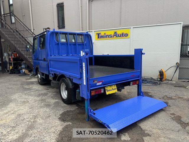 MITSUBISHI FUSO CANTER 2013-06 8379373-0