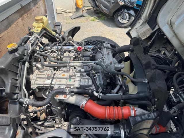 MITSUBISHI FUSO CANTER 2015-05 8379380-8