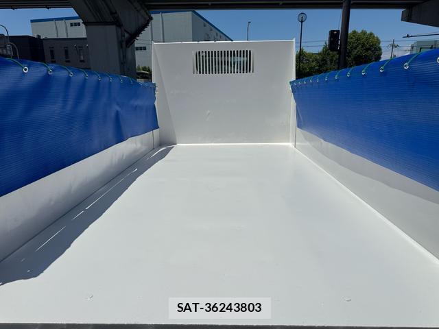 MITSUBISHI FUSO CANTER 2016-10 8379386-3