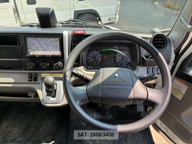 MITSUBISHI FUSO CANTER 2022-09 8379388-5