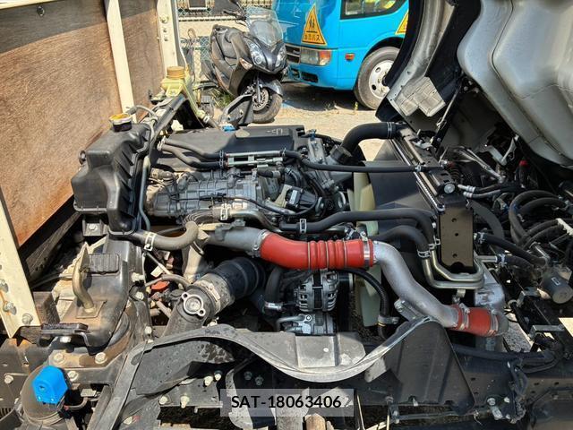 MITSUBISHI FUSO CANTER 2022-09 8379388-7