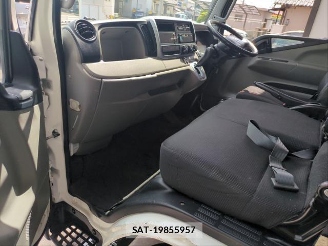 MITSUBISHI FUSO CANTER 2016-12 8379761-14