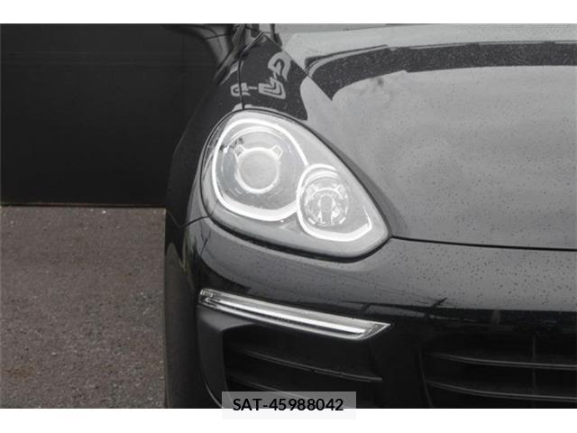 Porsche CAYENNE 2015-07 8379732-12