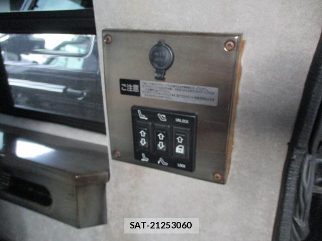 Chevrolet ASTRO 2003-09 8379635-17