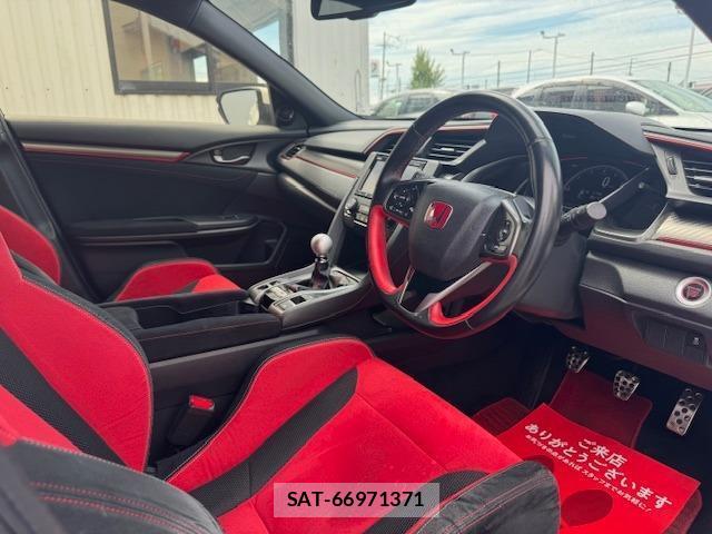 Honda CIVIC 2019-09 8379636-2