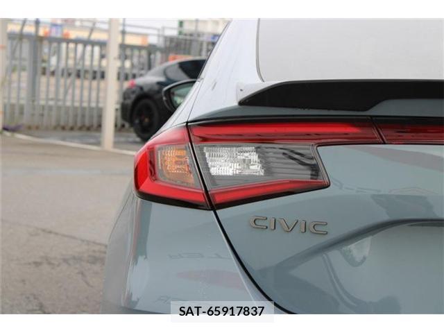 Honda CIVIC 2024-10 8379708-17
