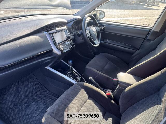 Toyota COROLLA AXIO 2018-06 8378589-14