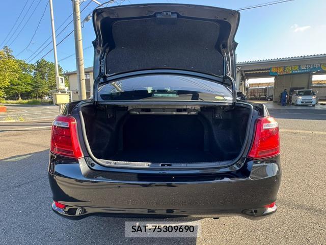 Toyota COROLLA AXIO 2018-06 8378589-15