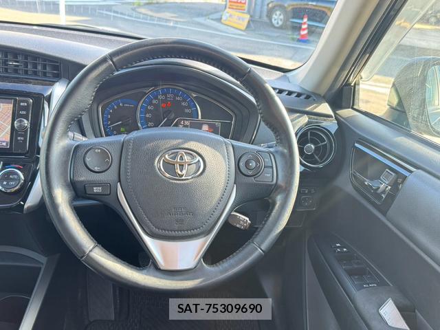 Toyota COROLLA AXIO 2018-06 8378589-17