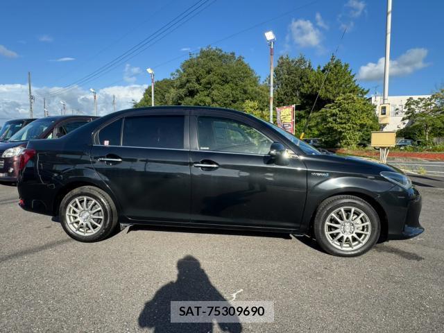 Toyota COROLLA AXIO 2018-06 8378589-3