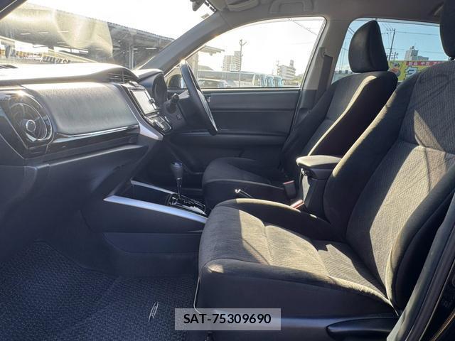 Toyota COROLLA AXIO 2018-06 8378589-5