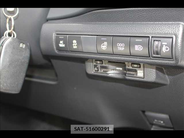 Toyota COROLLA TOURING 2024-01 8379980-4