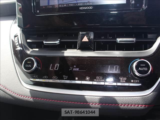 Toyota COROLLA SPORT 2018-11 8378964-12