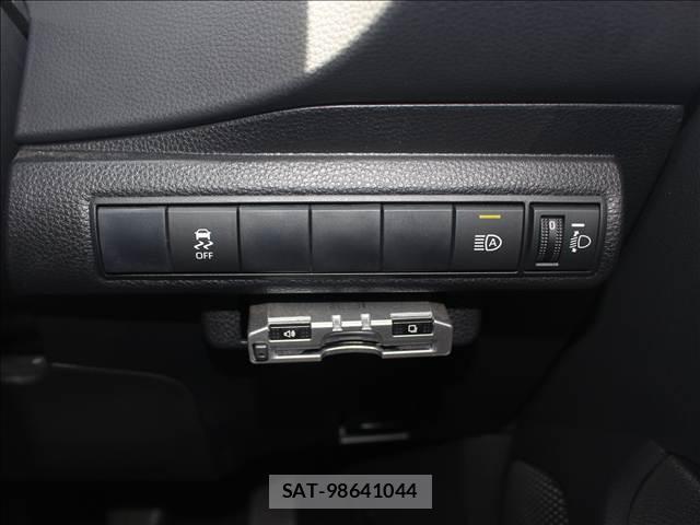 Toyota COROLLA SPORT 2018-11 8378964-13