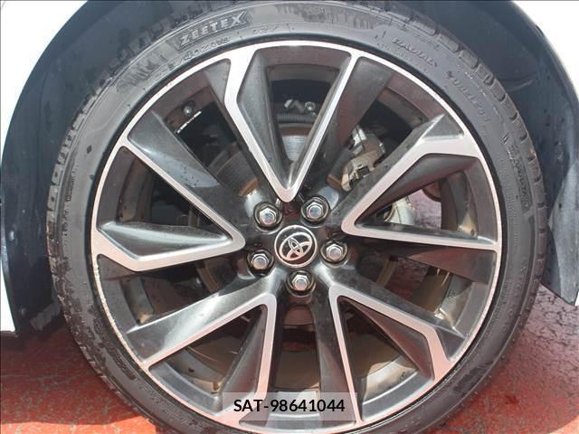 Toyota COROLLA SPORT 2018-11 8378964-16
