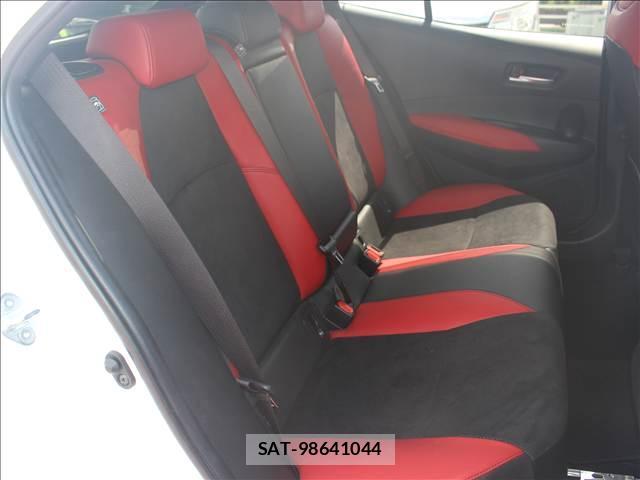 Toyota COROLLA SPORT 2018-11 8378964-18