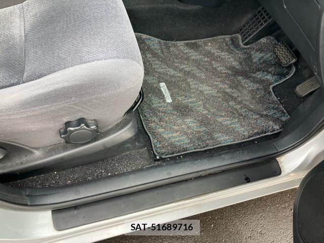 Toyota COROLLA SPORT 2003-08 8380037-9