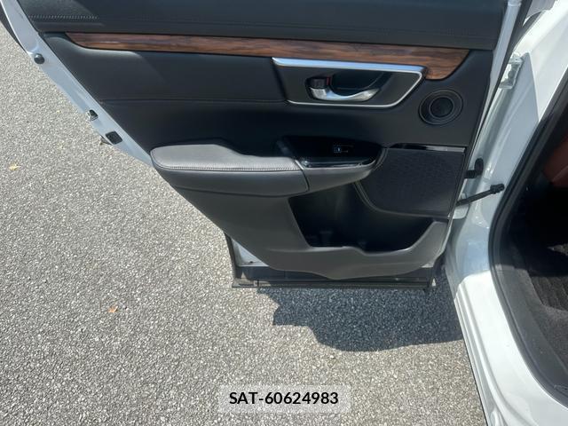 Honda CR-V HYBRID 2019-09 8379337-17