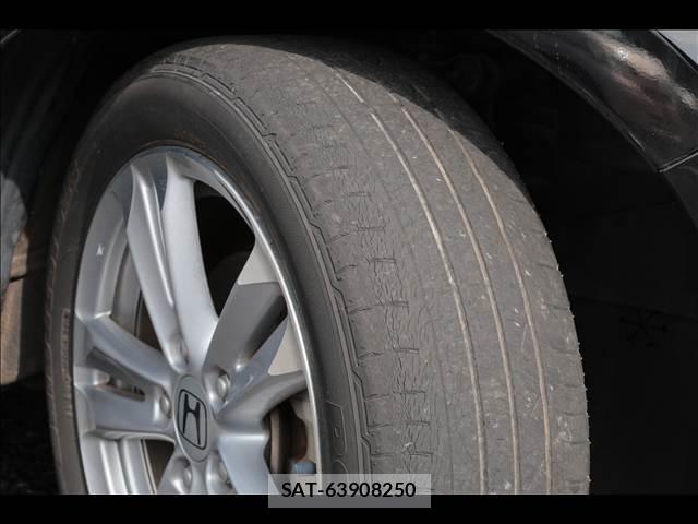 Honda CR-Z 2010-03 8380155-6