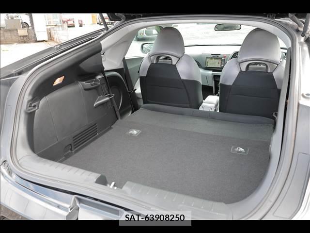 Honda CR-Z 2010-03 8380155-9